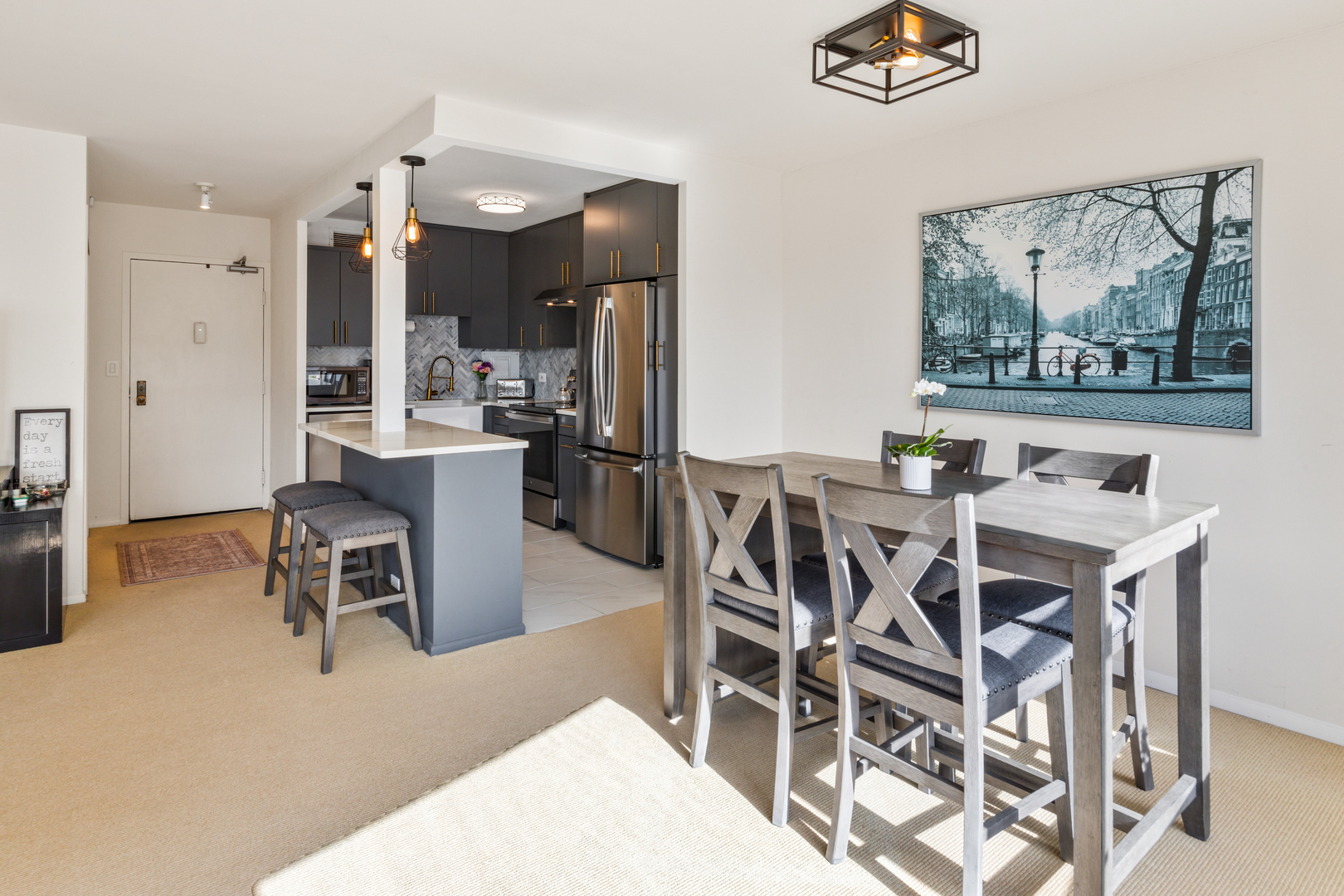 5757 North Sheridan Road, Unit 12F Chicago, IL 60660 - Photo 8 of 29 Gallery Image 8