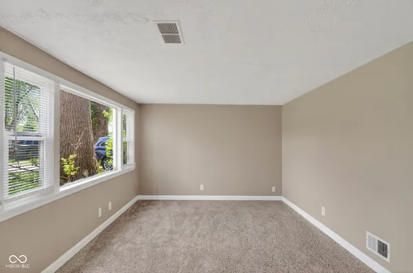 $144,900 | 960 North Bazil Avenue, Indianapolis, IN 46219