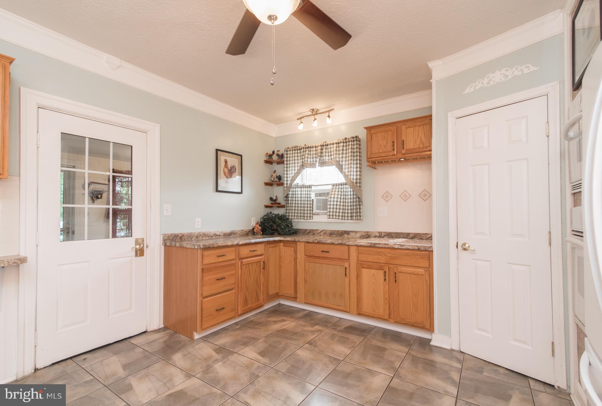 2221 Henshaw Road Inwood, WV 25428 - Photo 10 of 30 Kitchen