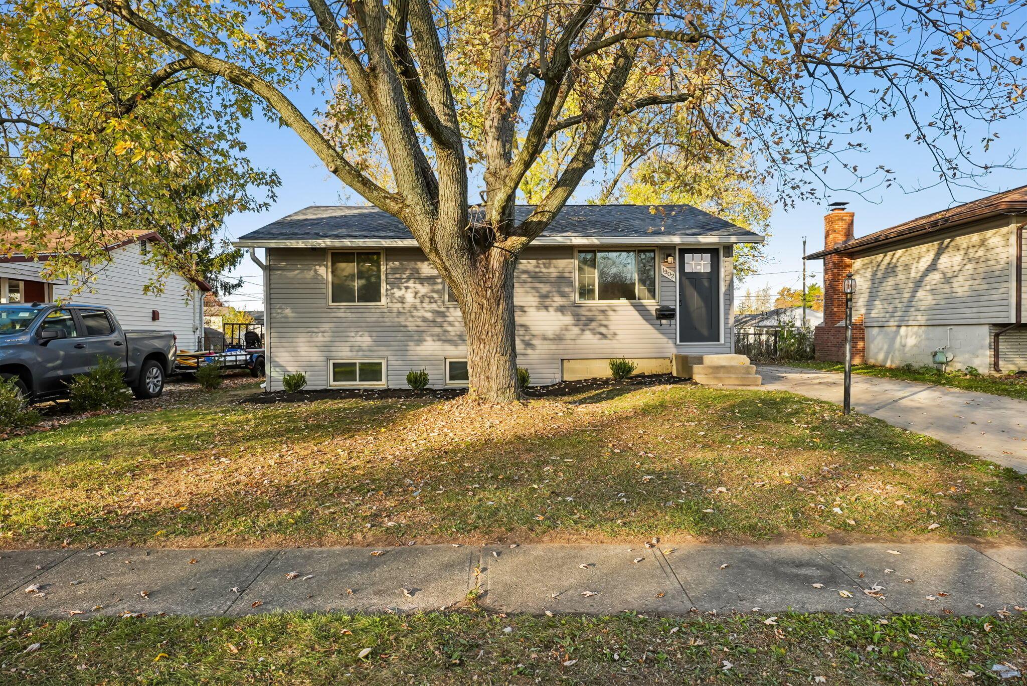 1902 Brookfield Road Columbus, OH 43229 - Photo 2 of 51 39-web-or-mls-1902-brookfield-rd