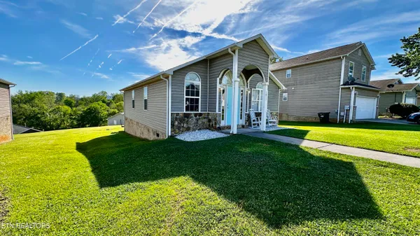 $289,900 | 1611 Monte Vista Drive, Sevierville, TN 37862