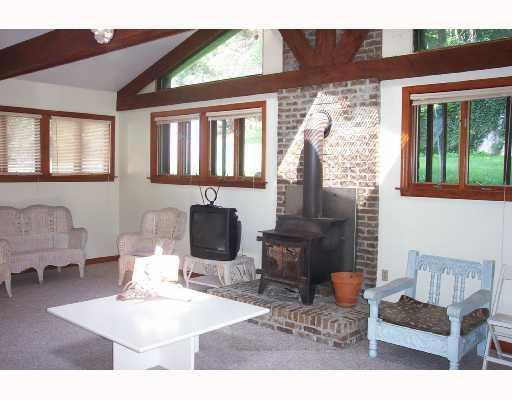 118 W Road Pittsburgh, PA 15209 - Photo 4 of 8 Den/Family/Great Room.