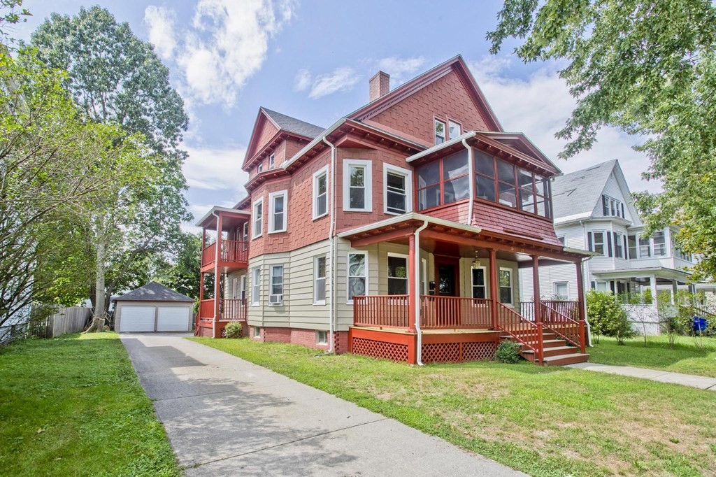 30 Sumner Terrace Springfield, MA 01108 - Photo 1 of 35