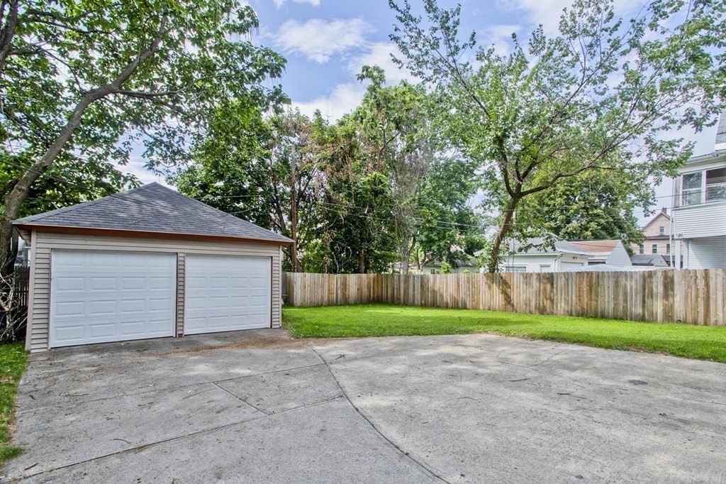 30 Sumner Terrace Springfield, MA 01108 - Photo 30 of 35