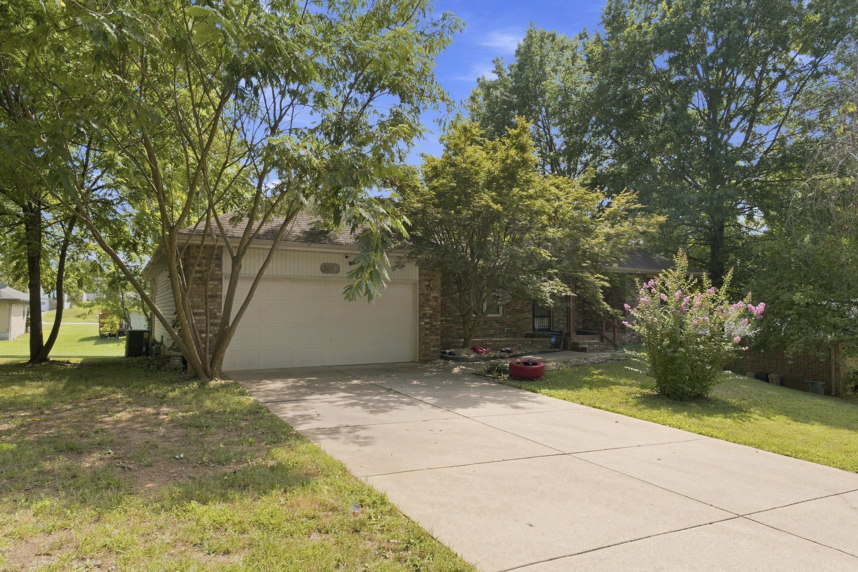 3808 West Kingsley Street Springfield, MO 65807 - Photo 3 of 39 3-print-20260812-20260812-DSC01977