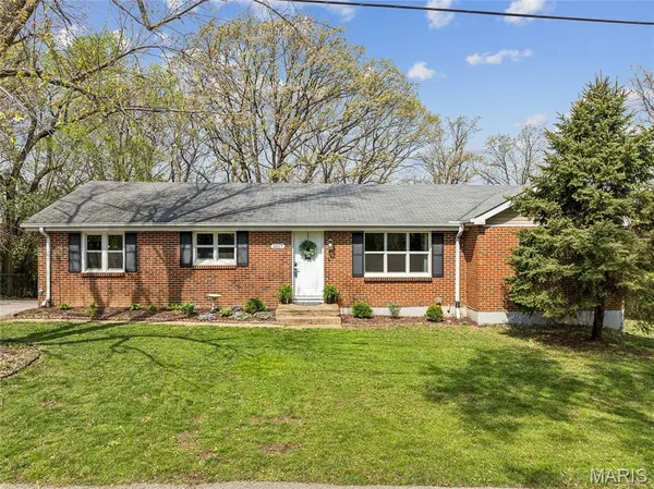 $299,900 | 2617 Rosemary Lane, High Ridge, MO 63049