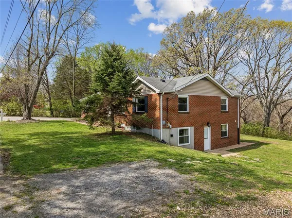 $299,900 | 2617 Rosemary Lane, High Ridge, MO 63049