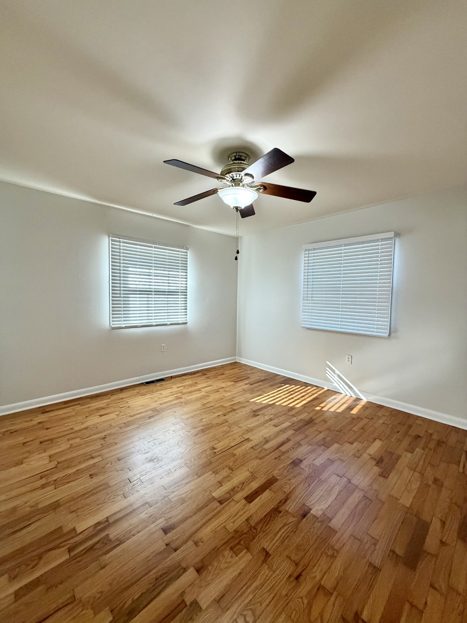 422 7th Street Lawrenceburg, TN 38464 - Photo 18 of 25 a view of an empty room with a window