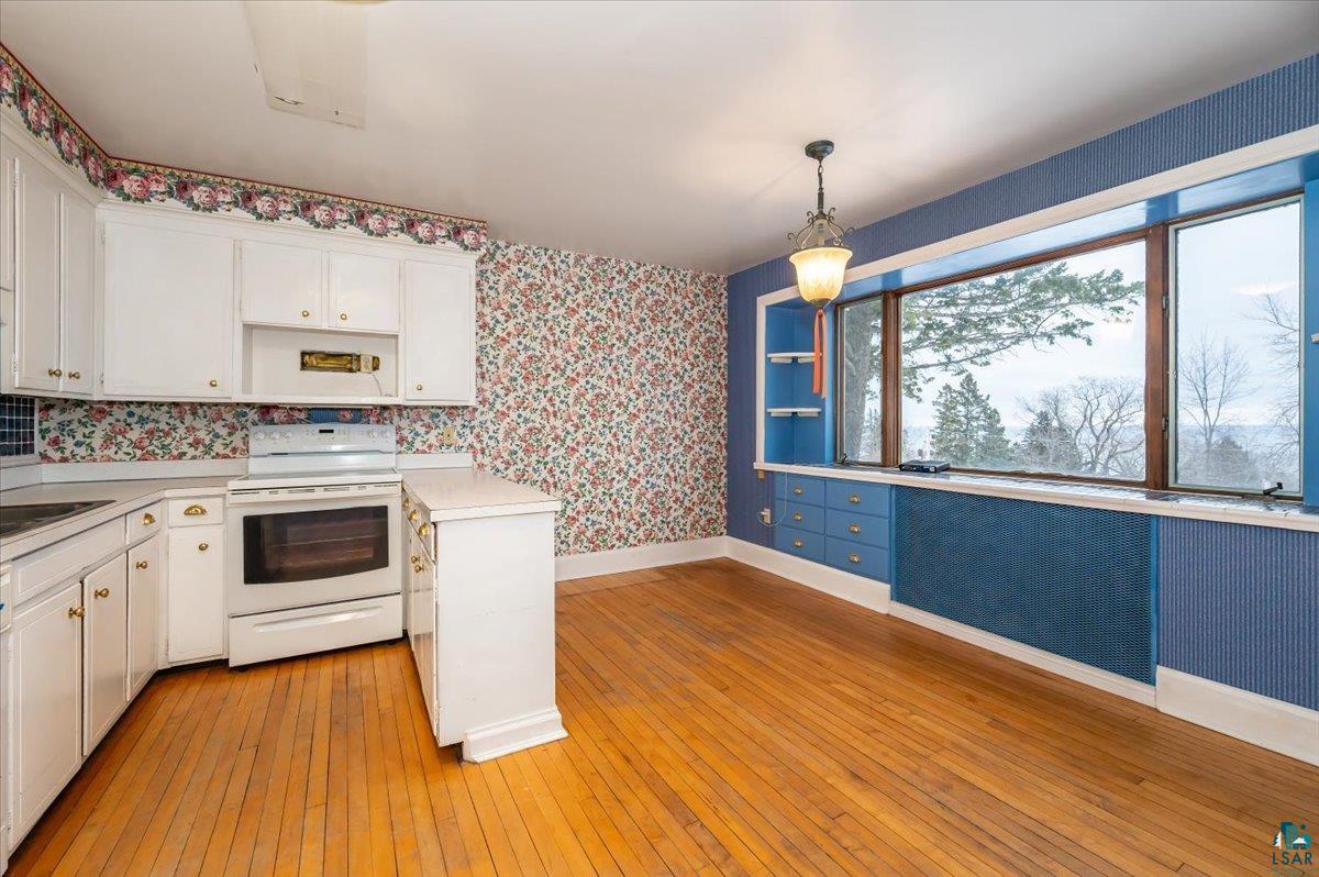 2510 East Superior Street Duluth, MN 55812 - Photo 17 of 34 2nd Floor Kitchen