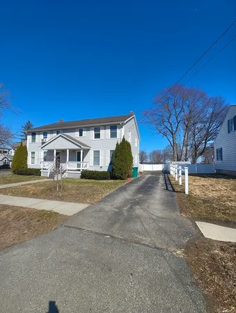 $2,600 | 40-42 Rainville Avenue, Unit RIGT SIDE, Fitchburg, MA 01420