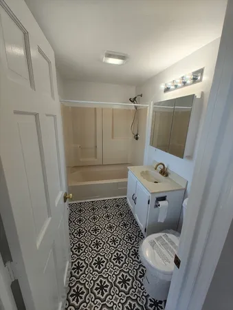 $2,600 | 40-42 Rainville Avenue, Unit RIGHT SIDE, Fitchburg, MA 01420