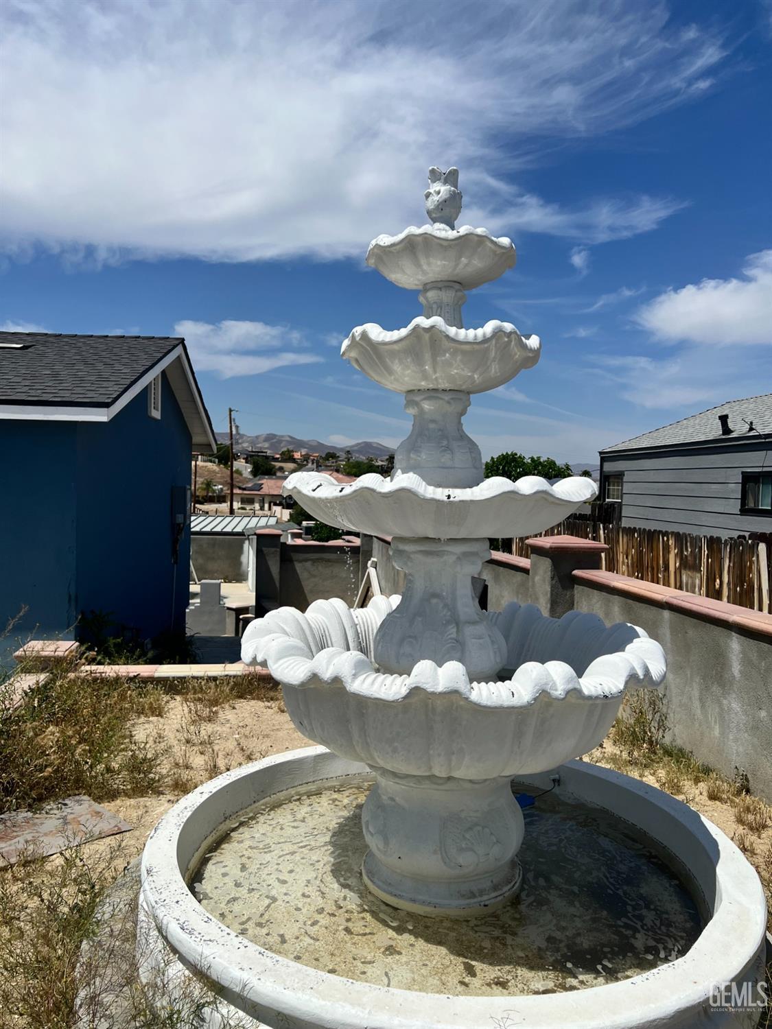 Undisclosed Address Taft, CA 93268 - Photo 10 of 10 a view of a fireplace in a room