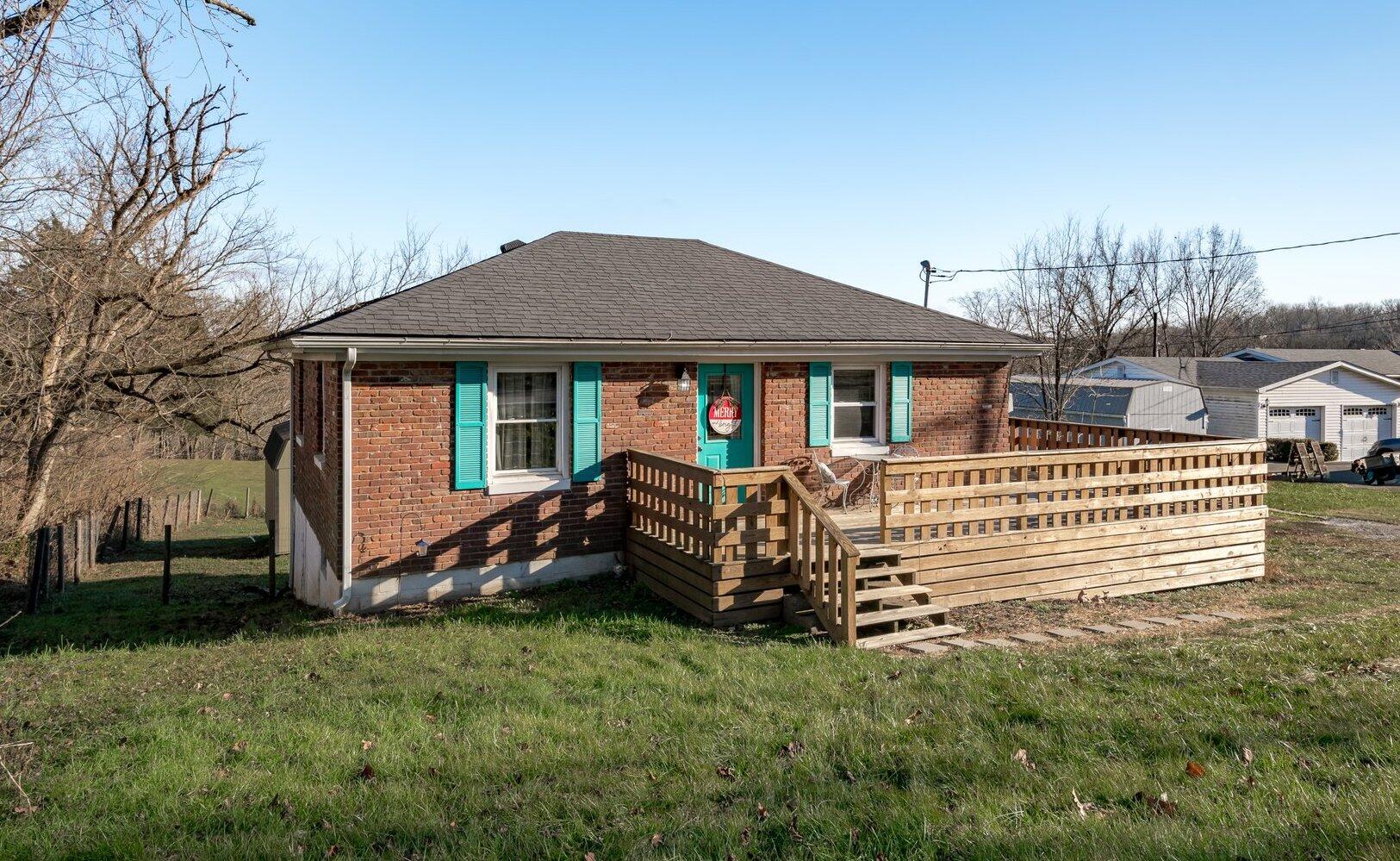 3992 Switzer Road Frankfort, KY 40601 - Photo 1 of 25 1