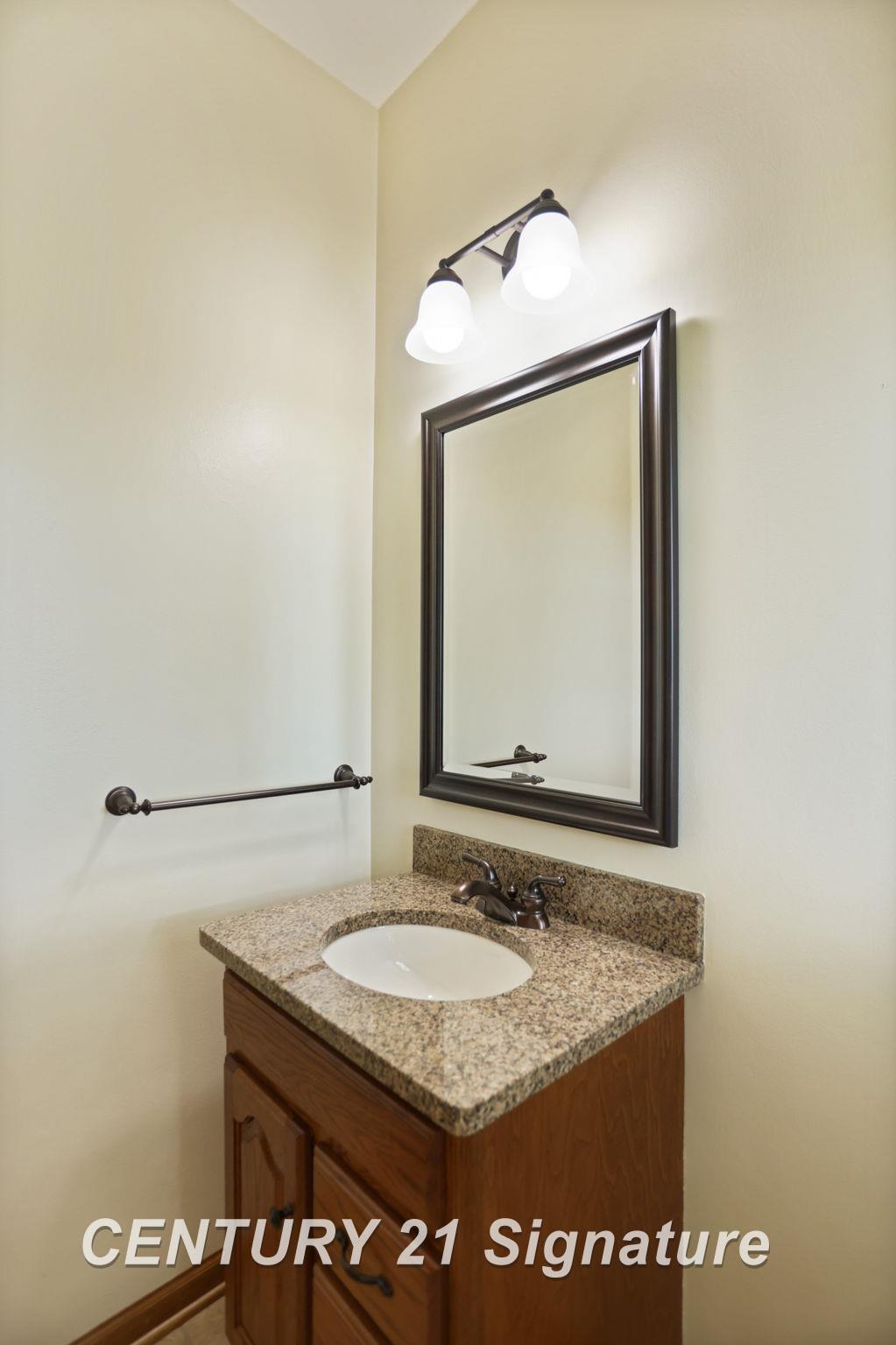 2177 Jarabec Road Saginaw, MI 48609 - Photo 19 of 57 50141508-7f515415-5d1f-4913-83cc-c4715afc8649.JPG