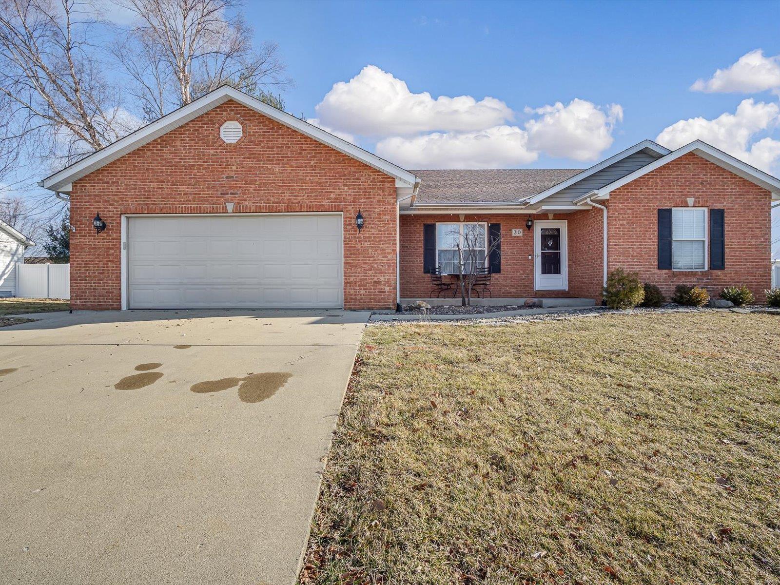 210 Mockingbird Lane Waterloo, IL 62298 - Photo 3 of 31 Gallery Image 3