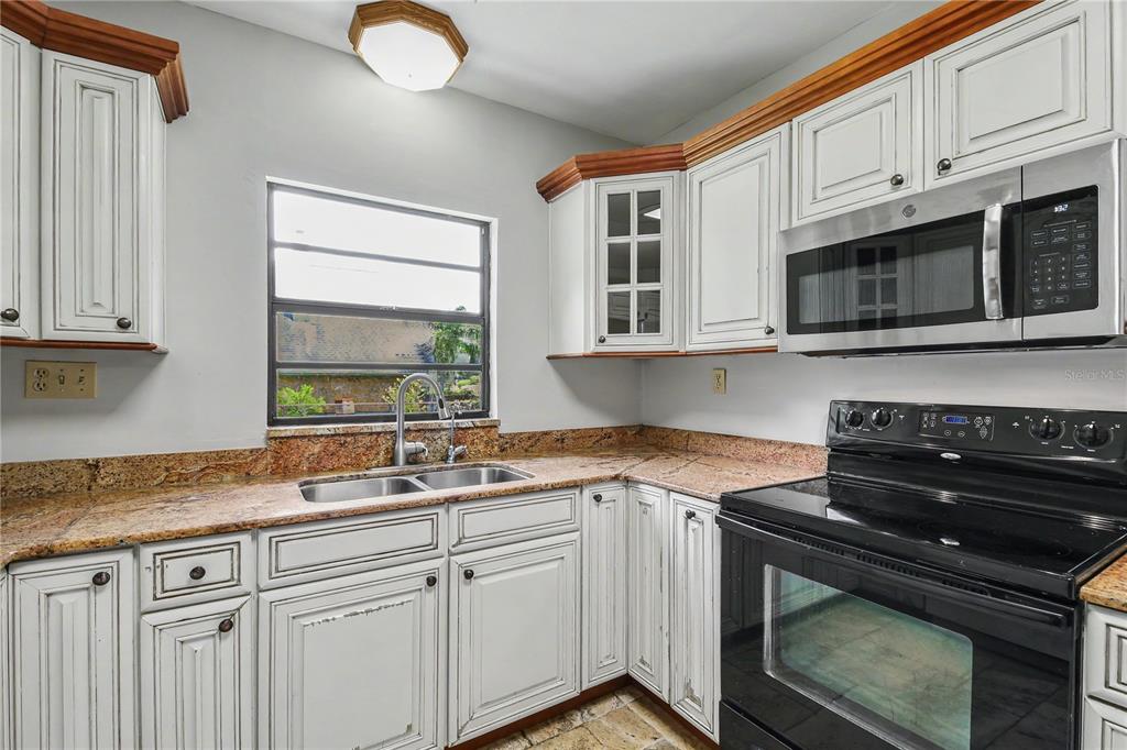 17305 Sherman Road Lutz, FL 33558 - Photo 34 of 89