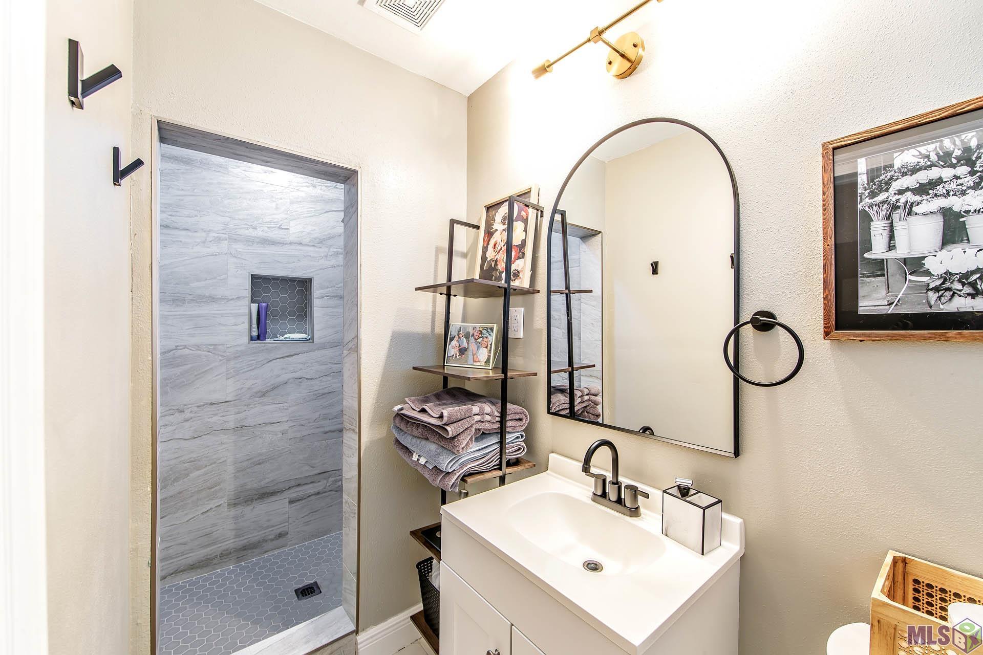 307 Harding Drive Houma, LA 70364 - Photo 10 of 13