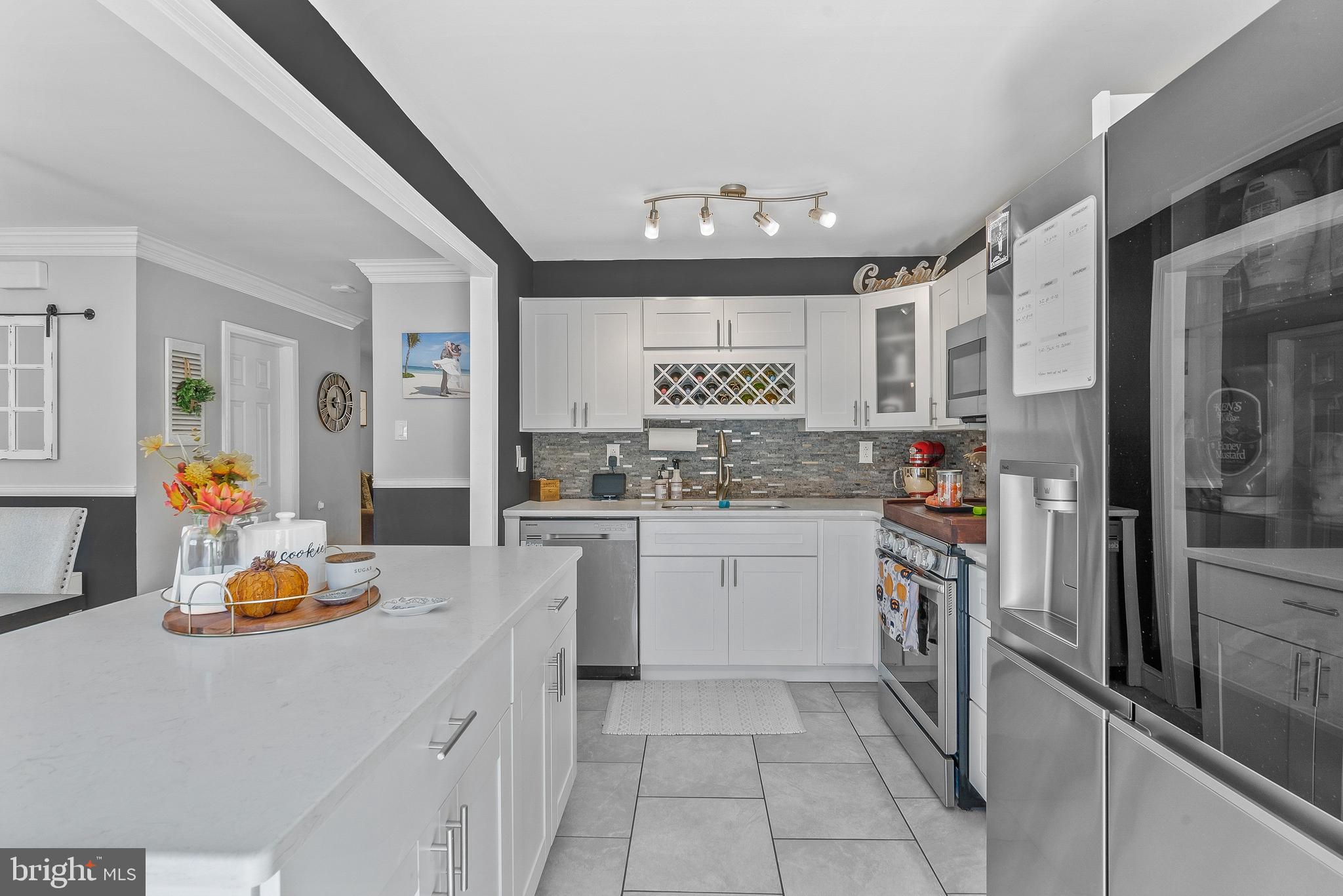 12455 Sweet Briar Road Philadelphia, PA 19154 - Photo 10 of 44