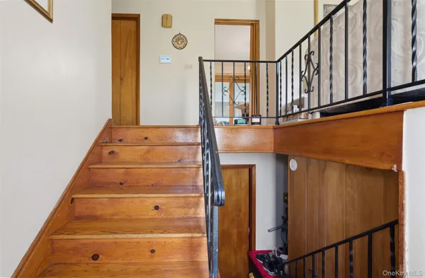 $899,000 | 4 Faist Drive, Spring Valley, NY 10977