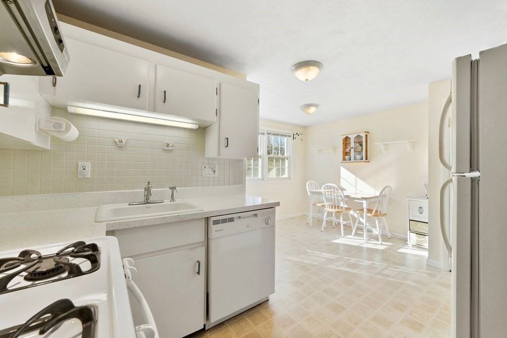 97 Durham Road, Unit 97 Dedham, MA 02026 - Photo 13 of 23 Gallery Image 13