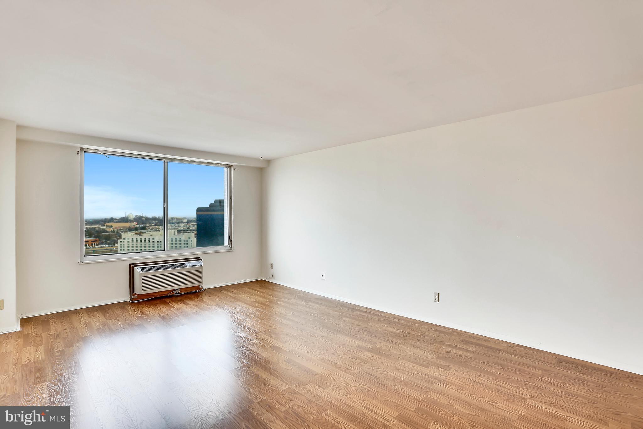 9701 Fields Road, Unit 1604 Gaithersburg, MD 20878 - Photo 10 of 30 a view of a room with window