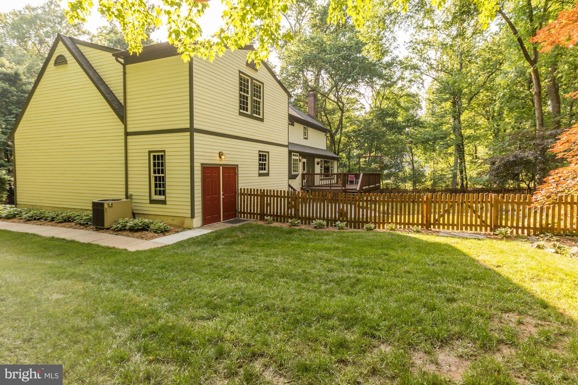 2589 Five Oaks Road Vienna, VA 22181 - Photo 4 of 7 Exterior (Rear)