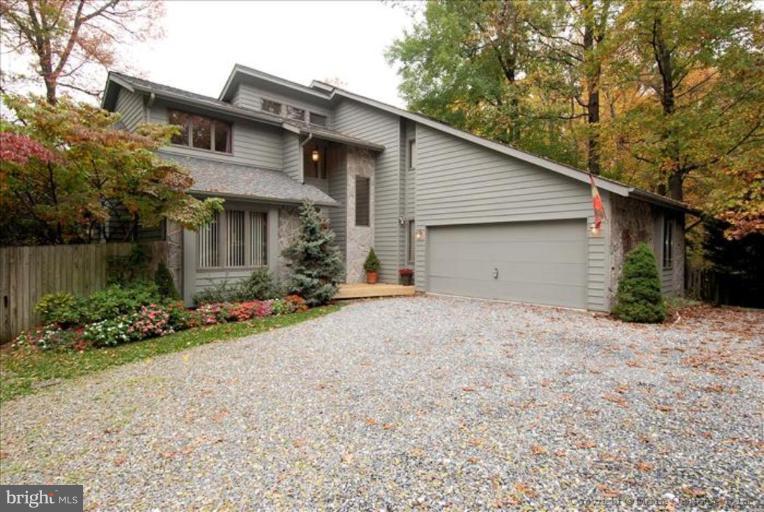 1439 Oak Bluff Road Edgewater, MD 21037 - Photo 1 of 30 Exterior (Main)
