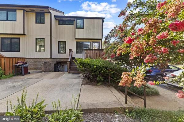 $480,000 | 1808 Westwind Way, Unit 79, McLean, VA 22102