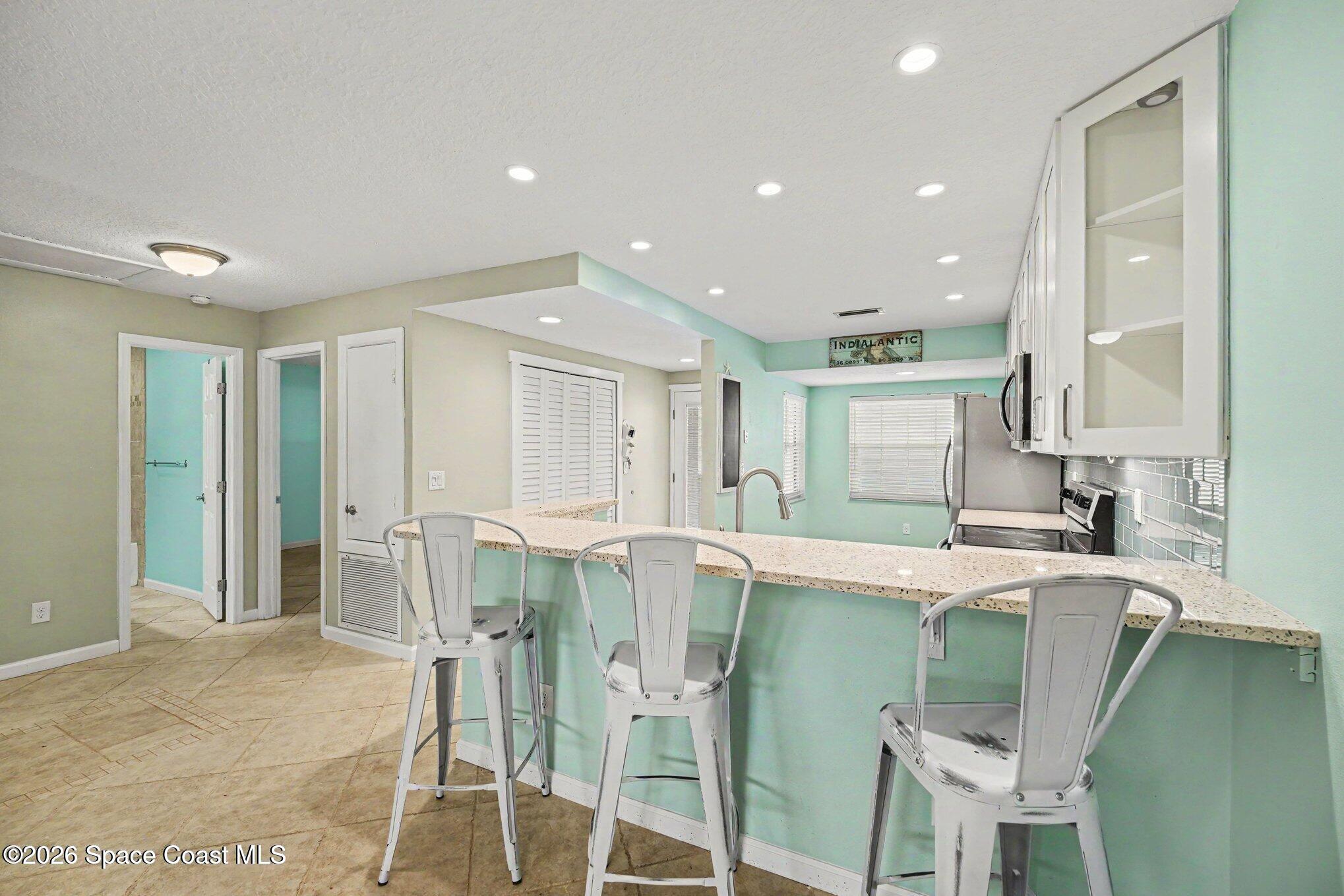 290 Paradise Boulevard, Unit 2 Indialantic, FL 32903 - Photo 4 of 20 Kitchen