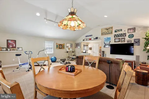 a view of a workspace with workspace and a window