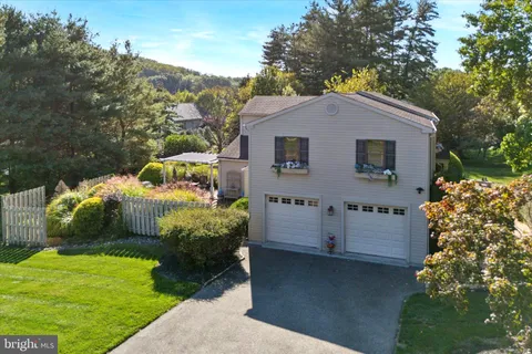 a building outdoor space with patio furniture