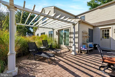 a view of outdoor space yard and patio