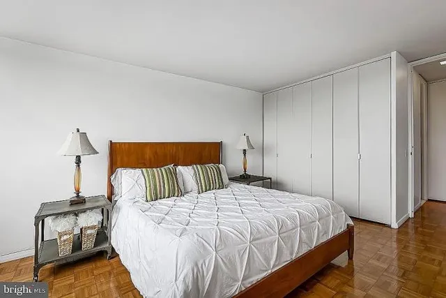 $165,000 | 4000 North Charles Street, Unit 905, Baltimore, MD 21218