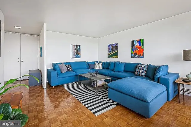 $165,000 | 4000 North Charles Street, Unit 905, Baltimore, MD 21218