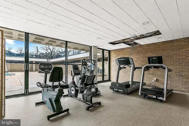 $165,000 | 4000 North Charles Street, Unit 905, Baltimore, MD 21218