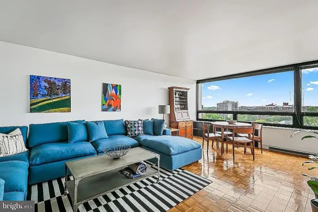 $165,000 | 4000 North Charles Street, Unit 905, Baltimore, MD 21218