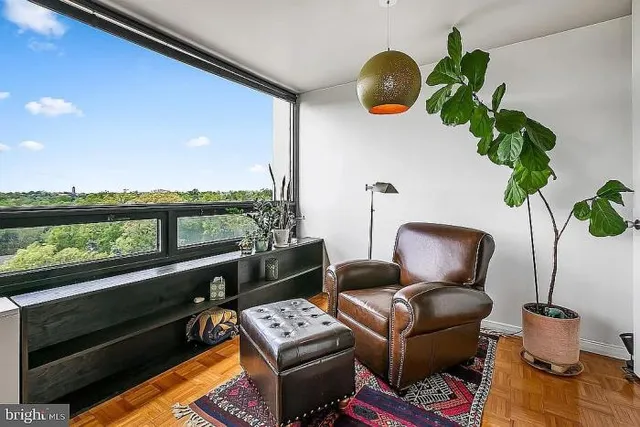 $165,000 | 4000 North Charles Street, Unit 905, Baltimore, MD 21218