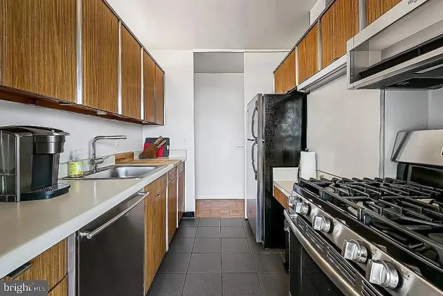 $165,000 | 4000 North Charles Street, Unit 905, Baltimore, MD 21218