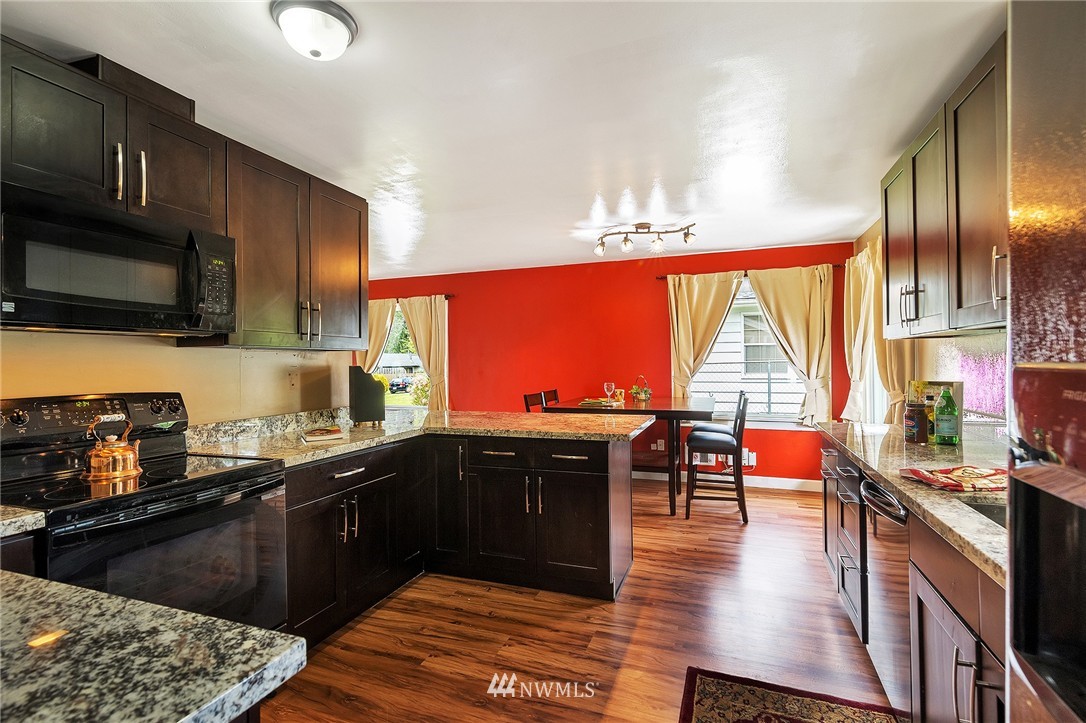 6723 Willow Road Everett, WA 98203 - Photo 10 of 25