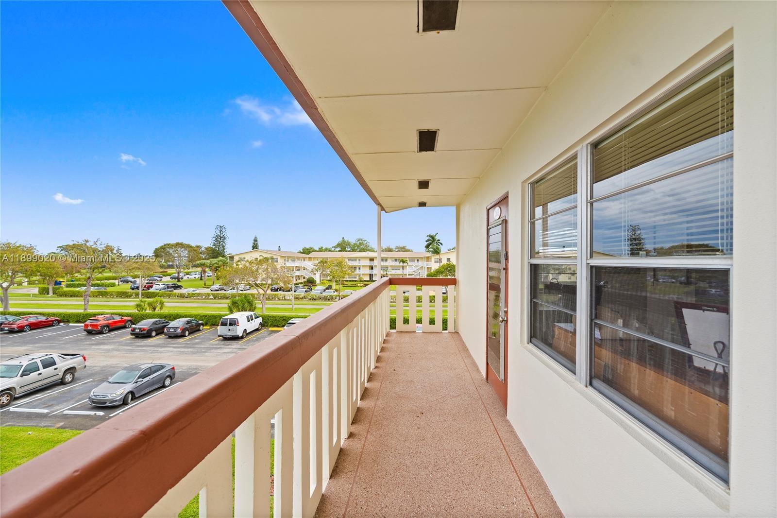 365 Brighton I, Unit 365 Boca Raton, FL 33434 - Photo 13 of 21 a view of a ocean from a balcony
