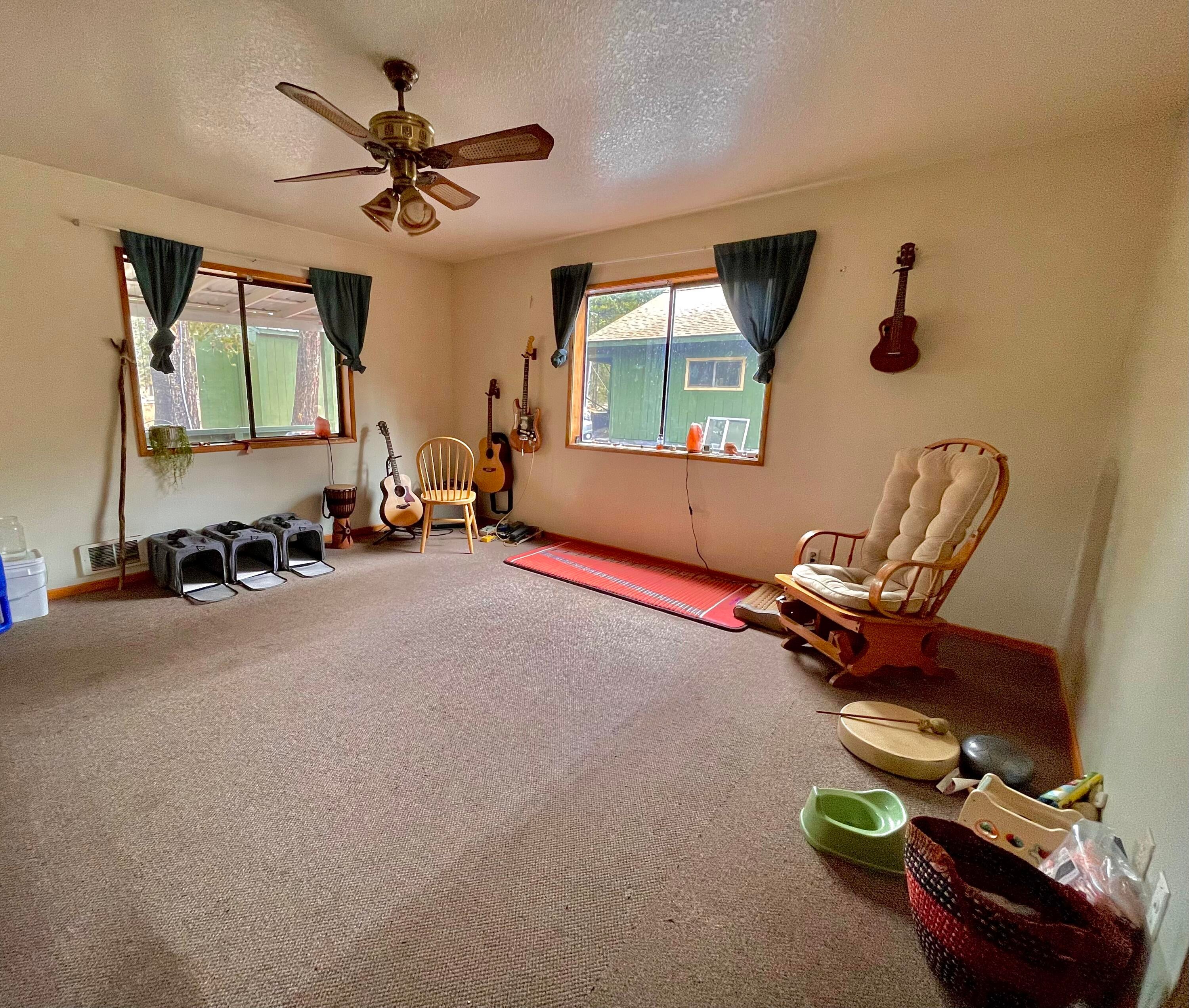 16905 Cagle Road La Pine, OR 97739 - Photo 2 of 23 IMG_3976