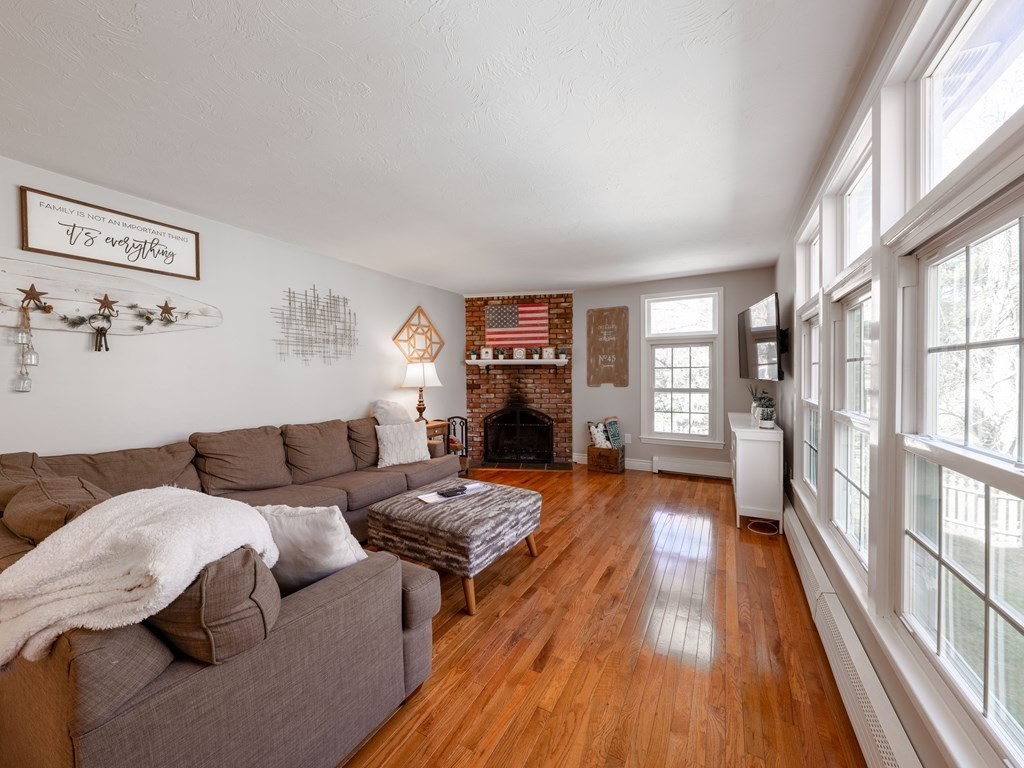 14 Quisset Road Mendon, MA 01756 - Photo 4 of 17 Gallery Image 4