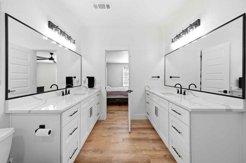 211 Oak Ridge Dr Center Point Center Point, TX 78010 - Photo 11 of 17 Gallery Image 11
