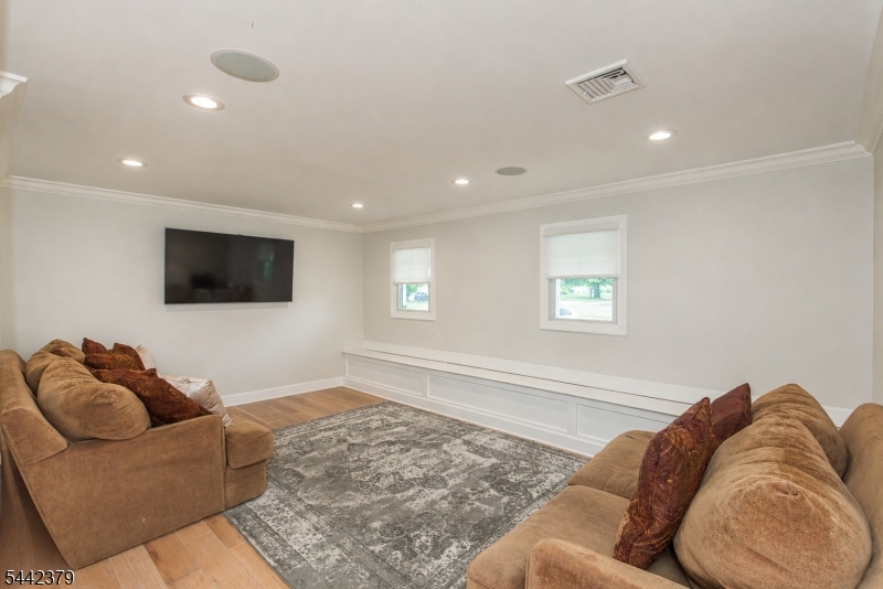 57 Coventry Road Wayne, NJ 07470 - Photo 15 of 35