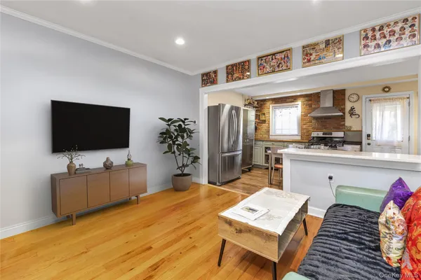 $899,000 | 7-16 160th Street | Beechhurst