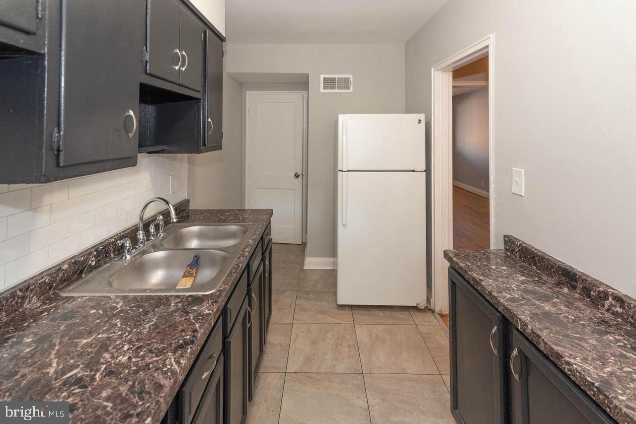 4103 Mountwood Road Baltimore, MD 21229 - Photo 9 of 21 Gallery Image 9