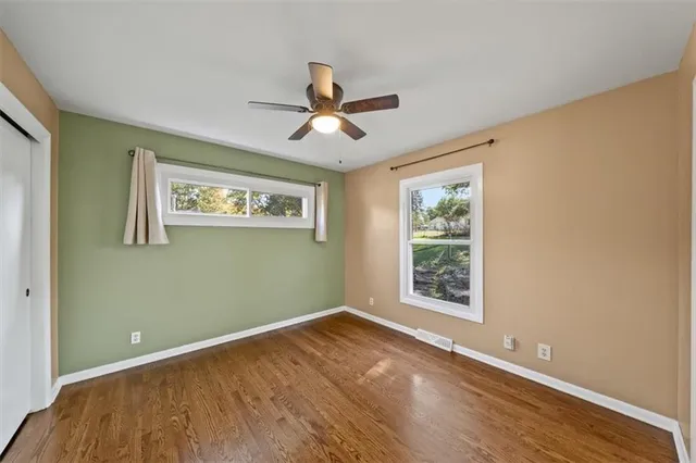 $320,000 | 9520 Grandview Drive, Overland Park, KS 66212