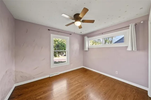 $320,000 | 9520 Grandview Drive, Overland Park, KS 66212