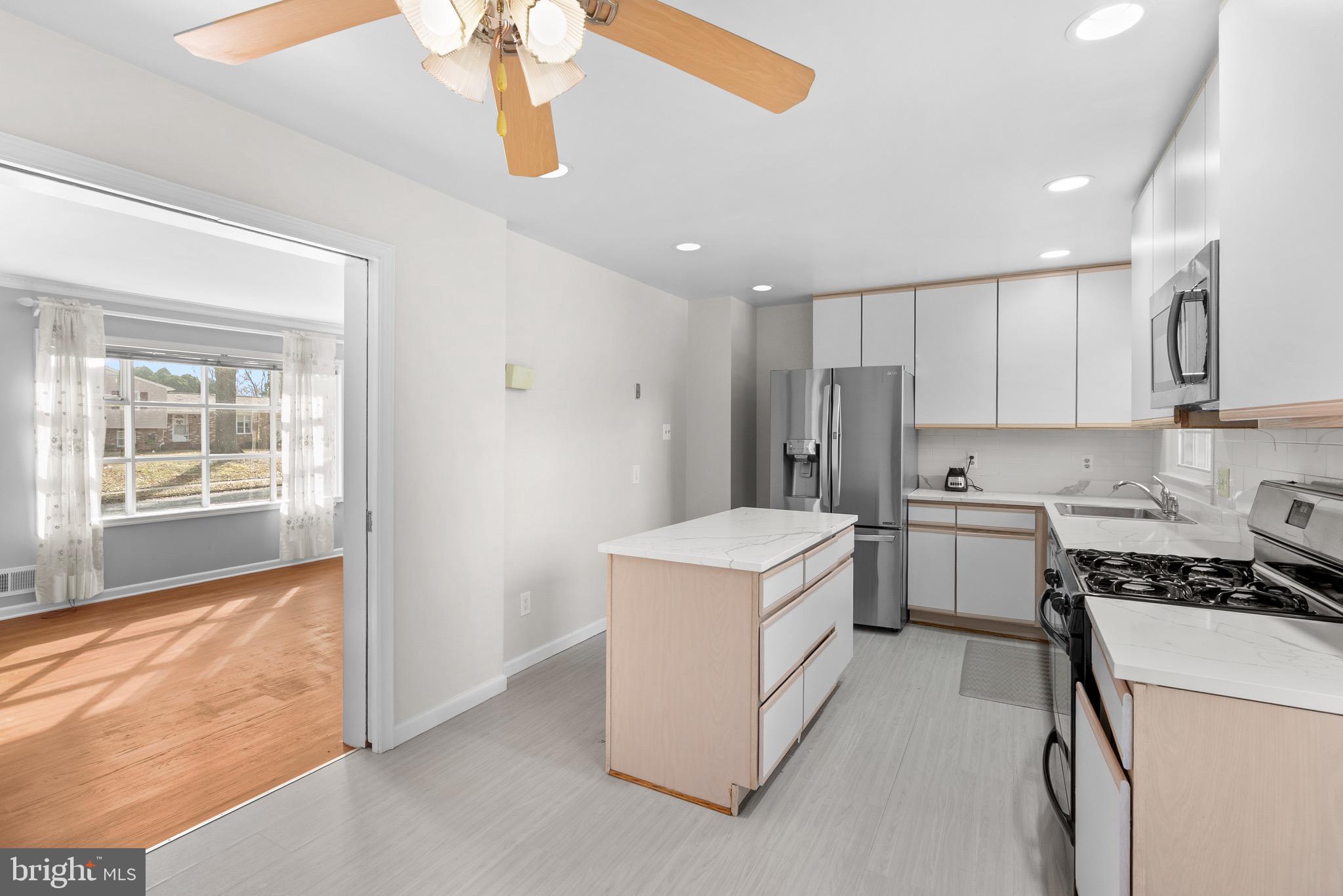 8600 Kentford Drive Springfield, VA 22152 - Photo 19 of 49