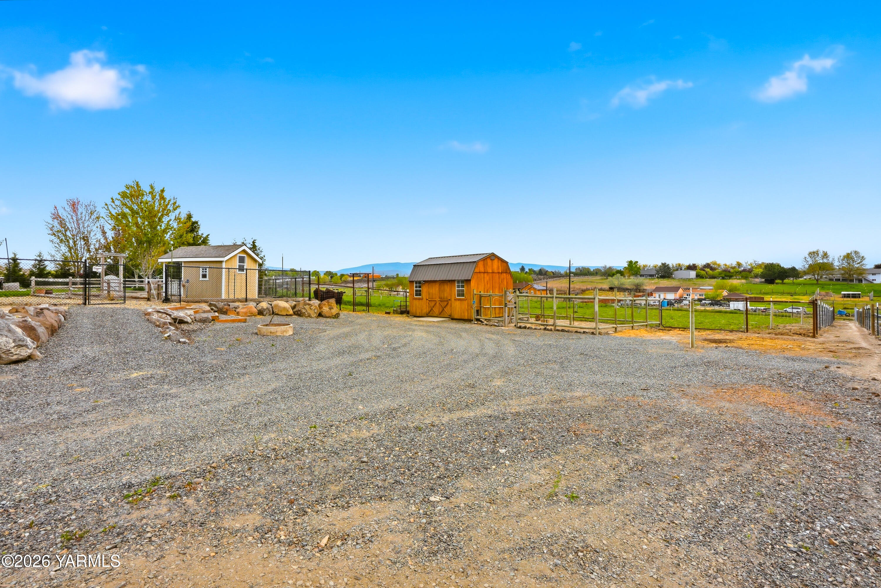 230 Albro Road Sunnyside, WA 98944 - Photo 43 of 46 a view of an ocean